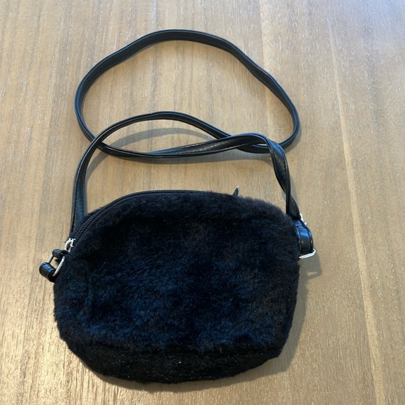 🦄 Black Faux Fur Unicorn Purse GUC - Picture 2 of 6